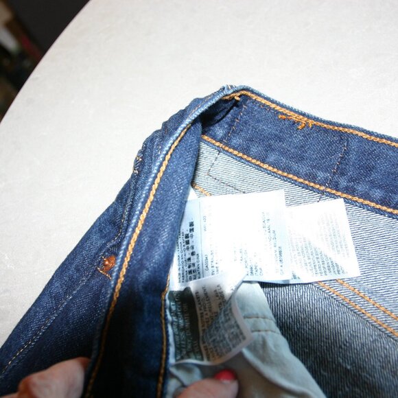 Levi Strauss 501 Jeans, button front - Picture 5 of 8